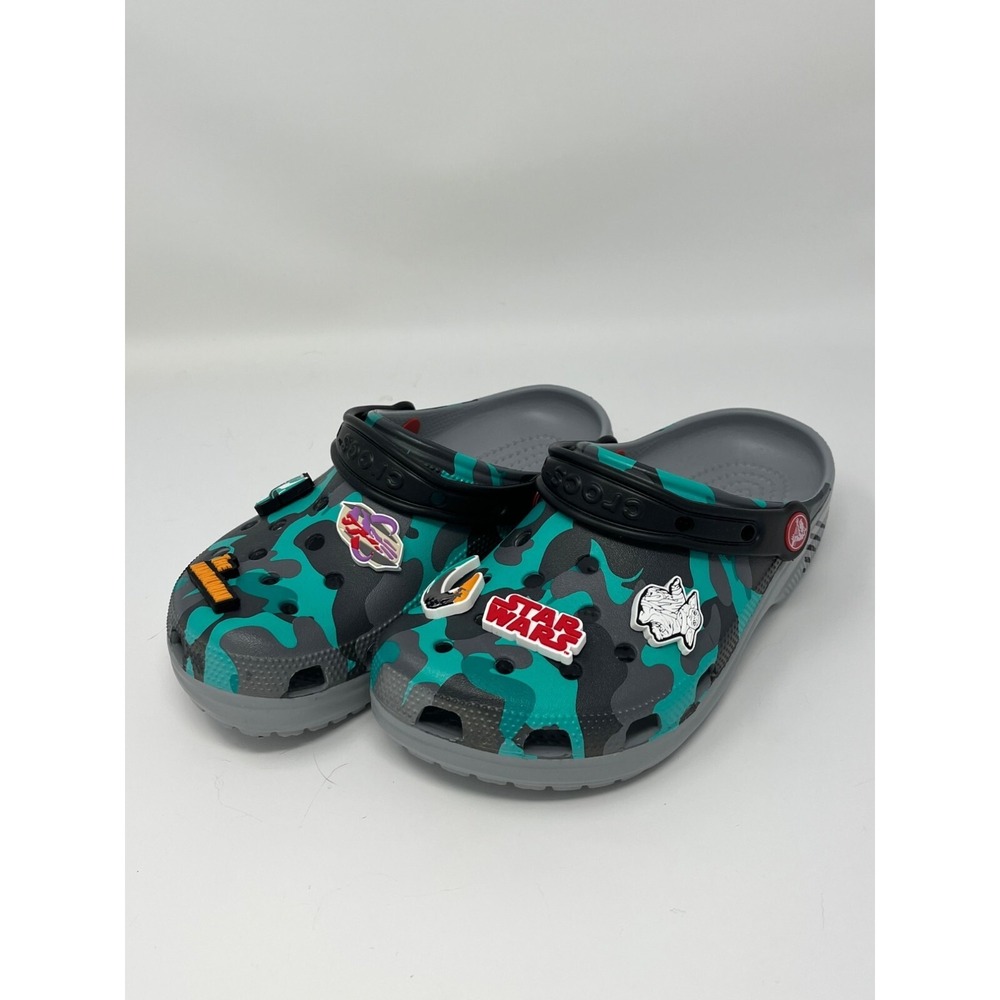 Crocs Size 6 Women 4 Men Disney Star Wars Mandalorian Clogs w/ 6 Jibbitz